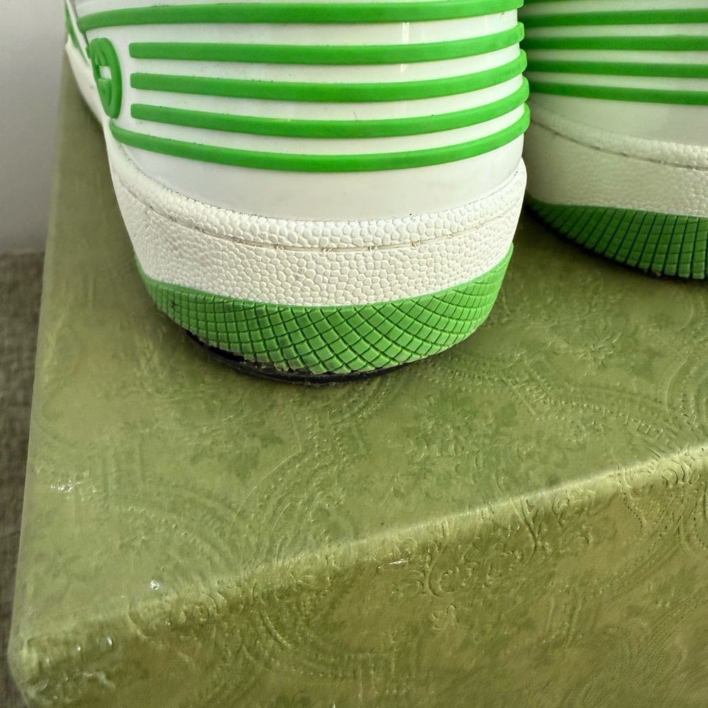 White and Green GUCCI Sneakers - Picture 9 of 10